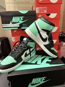 Air Jordan 1 Retro High Og Green Glow size uk 9 - Picture 1 of 5
