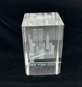 "Pisapapeles de cristal grabado Liberty de colección New York City Twin Towers 3"" con caja" - Imagen 1 de 13