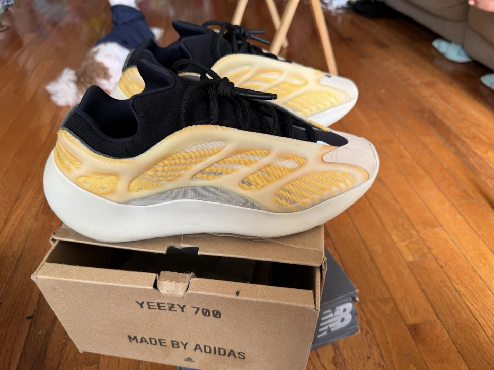 Yzy 700 V3 Foto 1 de 4