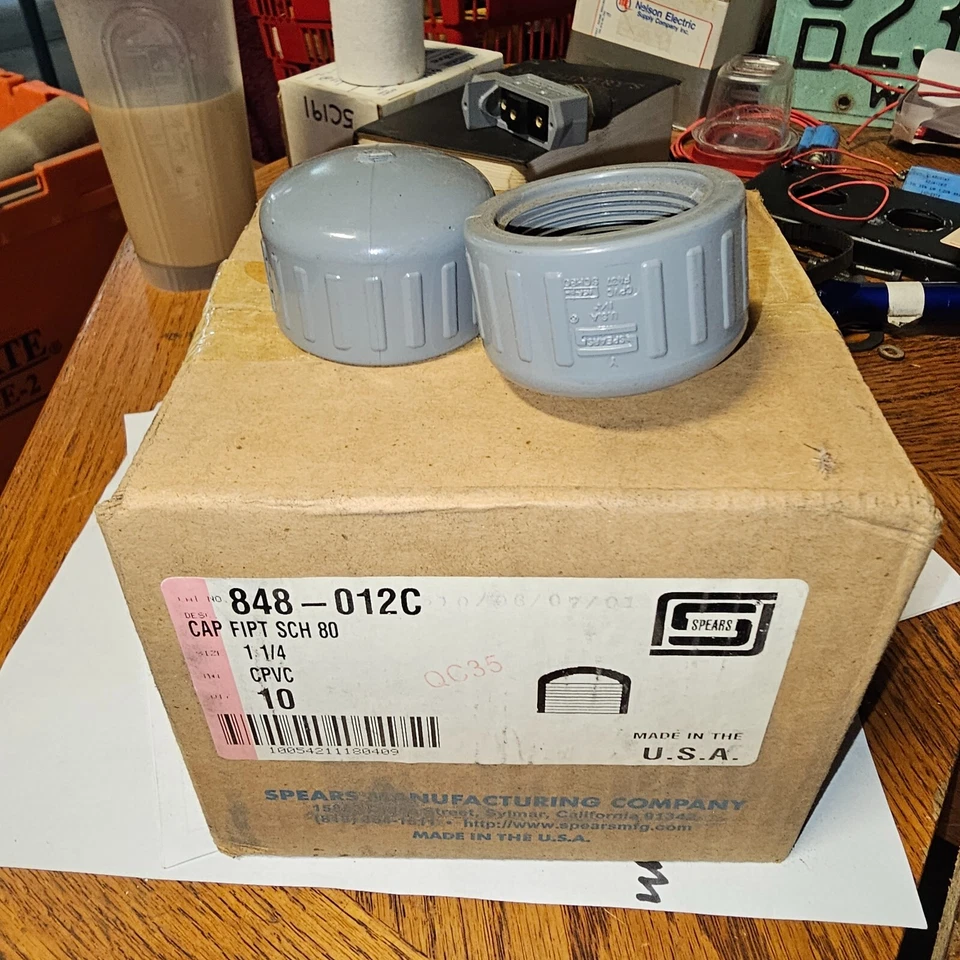 CAP   FIPT SCH 80 1 1/4 CPVC Threaded ( 1 lot of 10 pcs.) - Image 1 of 1