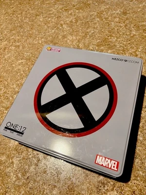 Figura Mezco One:12 Collective Wolverine escala 1/12 - TOTALMENTE NUEVA Y SELLADA Foto 1 de 4