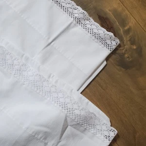 NWOT Vtg Pair Fieldcrest Percale King Pillow Cases White Lace Edge USA - Picture 1 of 5