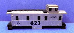 HO / UNBRANDED / CABOOSE / FREIGHT CAR / PARTS ONLY / SHELL / STEPS / CHASSIS - Picture 1 of 6
