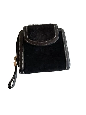 Cartera Billy Bag London de gamuza negra con cremallera alrededor Foto 1 de 4