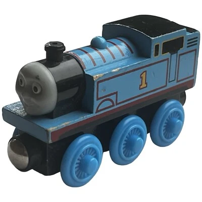Ferrocarril de madera THOMAS & FRIENDS - Thomas (marca Tomy) - En muy buen estado Foto 1 de 4