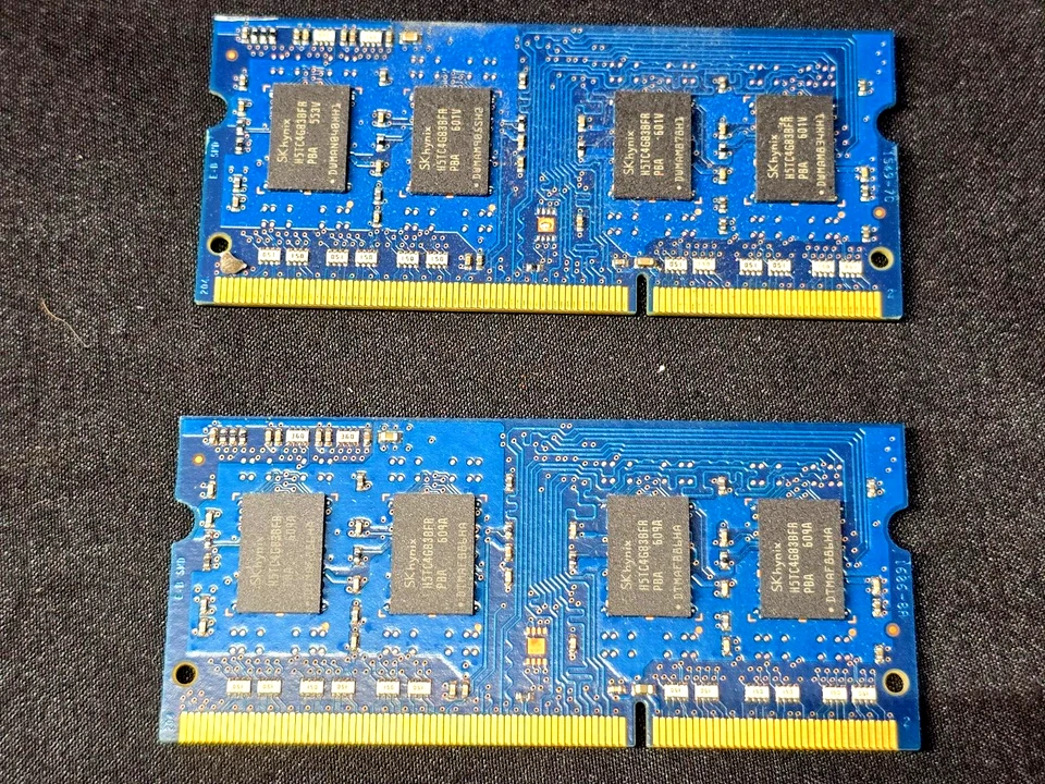 8GB (2x4GB) PC3L-12800s DDR3-1600MHz 1Rx8 Non-ECC Hynix HMT451S6BFR8A-PB - Image 1 of 3