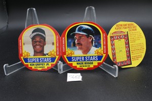 1990 Tea Discs Super Stars  Ken Griffey Jr .#8 & Wade Boggs #7 Attached