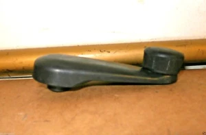 MAZDA 2 2006 MANIJA DE BOBINADORA DE VENTANA CON CLIP DE METAL - Imagen 1 de 1