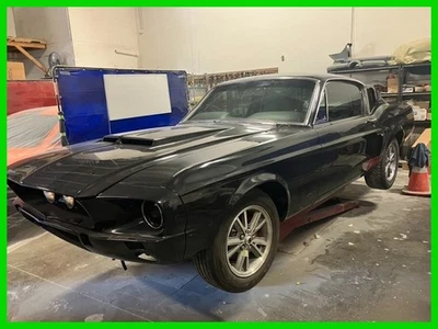 Ford Mustang 1967  Foto 1 de 4