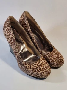 Apostrophe Women's Cheta Print Wedge Heel Slip-On Pumps Shoes Size 8 - Picture 1 of 10