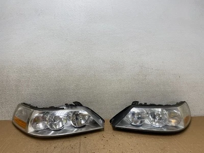 2005 to 2011 Lincoln Town Car Left+Right Side Headlights V3817 DW - Image 1 of 4
