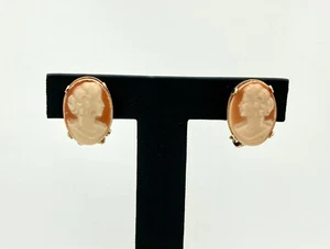 Vintage Resin Faux Cameo Clip On Earrings - Gold Tone Metal - Picture 1 of 5