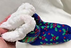 Great Christmas Sherpa Cozy lined Gripper Slipper Socks Women Sz S/M cozy warm - Picture 1 of 8
