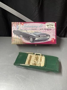 Vintage 1962 AMT Ford T-Bird Assembled Kit - Picture 1 of 11
