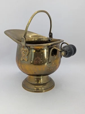 Vintage Solid Brass Mid Century Coal Scuttle A159 Y193 - Image 1 of 4