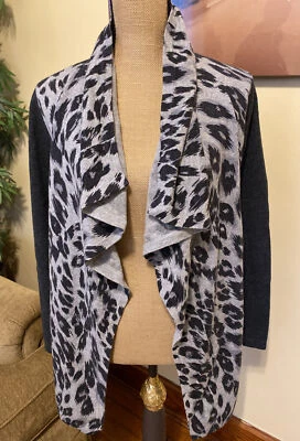 Cárdigan drapeado abierto estampado animal gris cachemir lana C by Bloomingdales M Foto 1 de 4