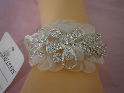 Pulsera Joyería Boda de Diseñador Flor Organza Tono Plata Cristales Nueva con Etiquetas Foto 1 de 4