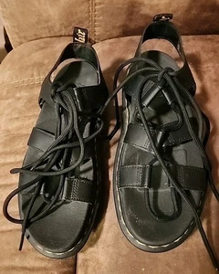 Dr. Martens Nartilla Gladiator Sandal Black Leather Casual Platform Y2K Sz 8 39 - Picture 1 of 8