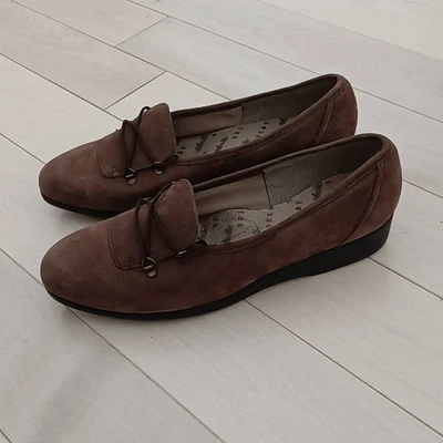 Selby Women's Suede Slip-on Loafer Flats Dark Brown Size 6.5 - Image 1 of 4