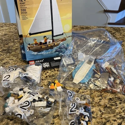 LEGO Ideas: Sailboat Adventure (40487) incompleto con caja Foto 1 de 4