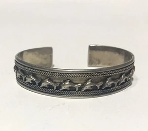 Sterling Silber Armreif Armband 925 Delfin Muster geflochtene Kanten 3" 28g - Bild 1 von 7