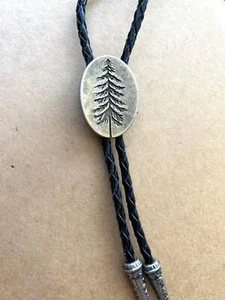 Corbata Bolo Árbol Grabada - Bosque de Pinos Luna Regalos para Él - Cuero Bola Vaquero N - Imagen 1 de 6