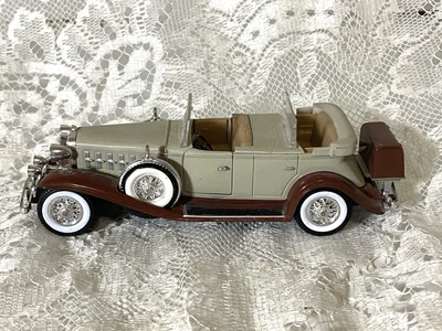 Cadillac Sport Phaeton 1932 - Anson Diecast Model v16 escala 1/27 Foto 1 de 4
