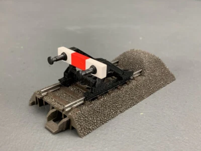 Märklin 24977 3-Rail C Track - Track End w/Bumper HO3686 - Image 1 of 4