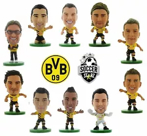 Modellino calcio Soccerstarz calcio Starz Reus Mkhitaryan Klopp Aubameyang - Foto 1 di 21