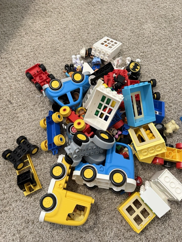 Lego Duplo Figuras Lote Mixto de 70 Piezas Personas, Animales, Ventanas, Coches, Trenes Foto 1 de 4
