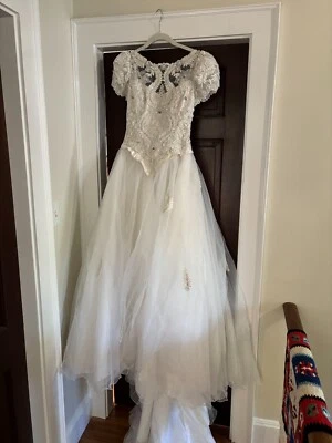 Vintage wedding dress white size 0-2.  Embroidered with beadwork and train - Image 1 of 4