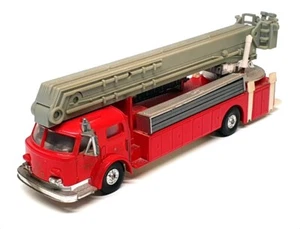 Model Power Playart 25523B - American LaFrance Fire Engine Baltimore - Red - Picture 1 of 5