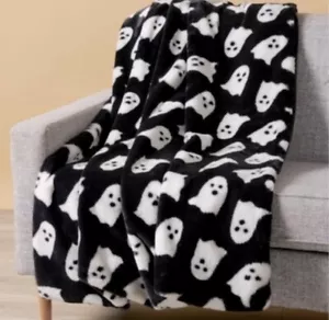 Storehouse GHOST Blanket Black White Faux Fur Halloween Soft Cozy Plush NWT - Picture 1 of 4