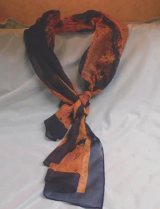 SCIARPA DONNA BLU NAVY & ORO SBIADITA 59X18 1/2"" R NUOVA - Foto 1 di 5