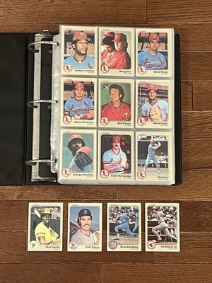 Juego completo de béisbol Fleer 1983 1-660 casi nuevo-como nuevo Gwynn Boggs Sandberg radiocontrol ¡en carpeta! Foto 1 de 4