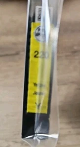 New Genuine Epson 220 Yellow Ink WF2630 WF2660 XP420 WF2650 XP424 XP320 - Picture 1 of 2