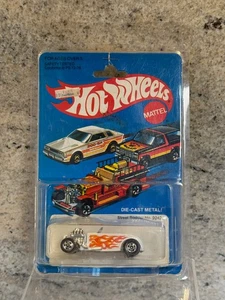 Coche fundido a presión Hot Wheels 1982 blanco con llamas Street Rodder 9242 - Imagen 1 de 8