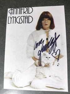 ANNI FRID LYNGSTAD handsigniertes Autogramm 4x6 Foto == SCHÖNER SÄNGER - ABBA - Bild 1 von 2