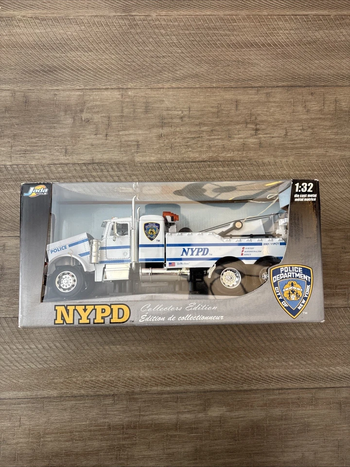 JADA 1:24 TOYS NYPD GRÚA Foto 1 de 4
