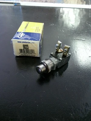 COLE HERSEE CO. Push Button Switch 9023 - New, Old Stock - Image 1 of 2