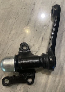 1 pc Front Idler arm RH For 89-95 Toyota Pickup T100 RWD 2WD - Picture 1 of 2