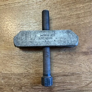 Kent-Moore J-21686 Steering Puller Tool - Imagen 1 de 4