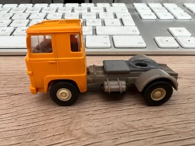 Wiking 1:87 Scania Trattore In Buone Condizioni - Immagine 1 di 4