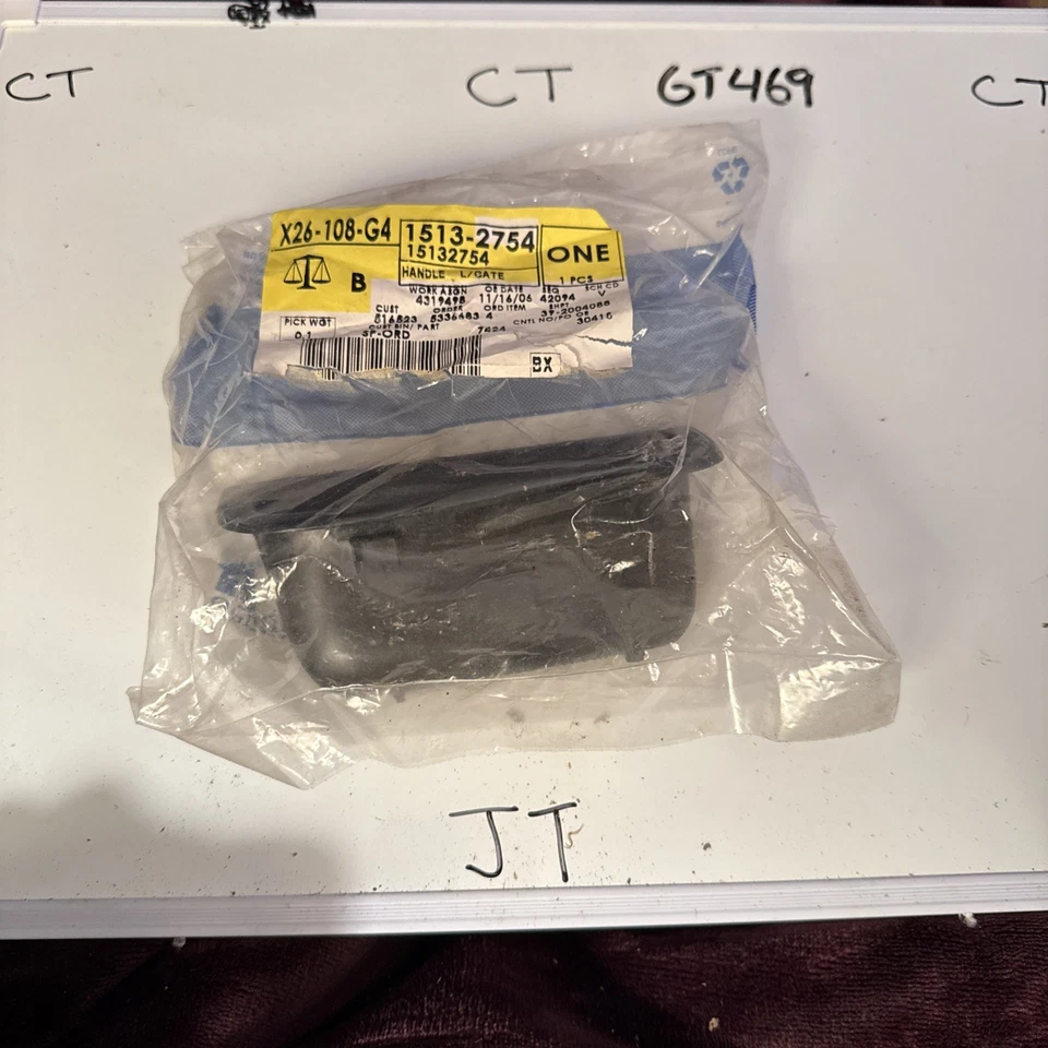 (1) Genuíno GM 15132754 2002-2009 TRAILBLAZER PORTÃO DE ELEVAÇÃO DENTRO ALÇA DE GARRA Nos - Imagem 1 de 4