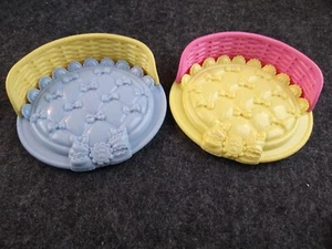 2 Mattel Fisher Price Snap N Style 2008 Yellow/Pink & Purple/Yellow Dog Beds  - Picture 1 of 7