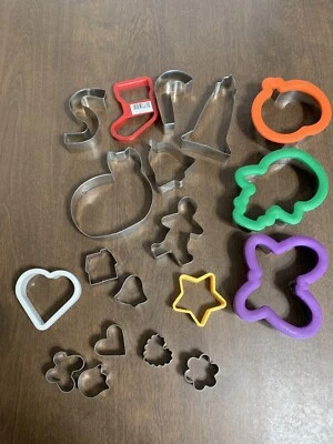 19 Cookie Cutter Lot Vintage Metal Unique Lighthouse Mini Size House Butterfly - Image 1 of 4