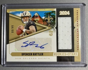 2024 PANINI SPENCER RATTLER FRESHMAN ORIENTAMENTO RPA ROOKIE CARD RC AUTO /99 - Foto 1 di 7