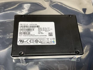 Samsung PM1733 MZWLJ1T9HBJR 2.5" 1.92TB PCIe 4.0 x4 NVMe SSD MZ-WLJ1T90 PARTS - Photo 1/3