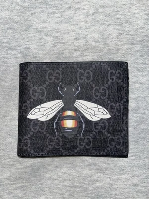 Cartera Gucci GG Supreme Bee Negra Plegable (Excelente Estado) Foto 1 de 4