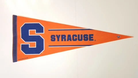 Vntg WinCraft Syracuse Orange NCAA Premium Carded Felt Pennant 2004, 12" x 30" Cover